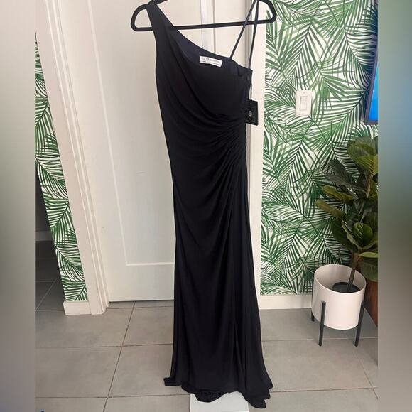NWT Mac Duggal Black One Shoulder Maxi Jersey Gown Size 0 NWT - Picture 3 of 11